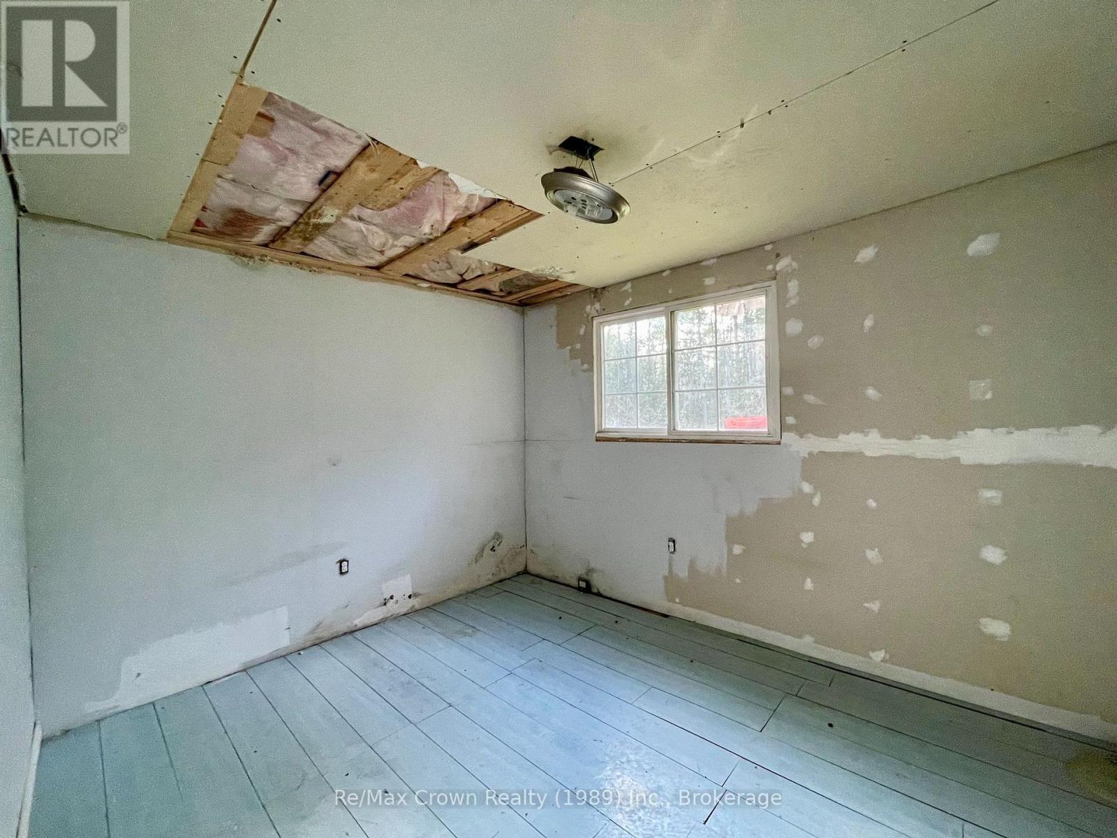 1106 COMMANDA LAKE ROAD