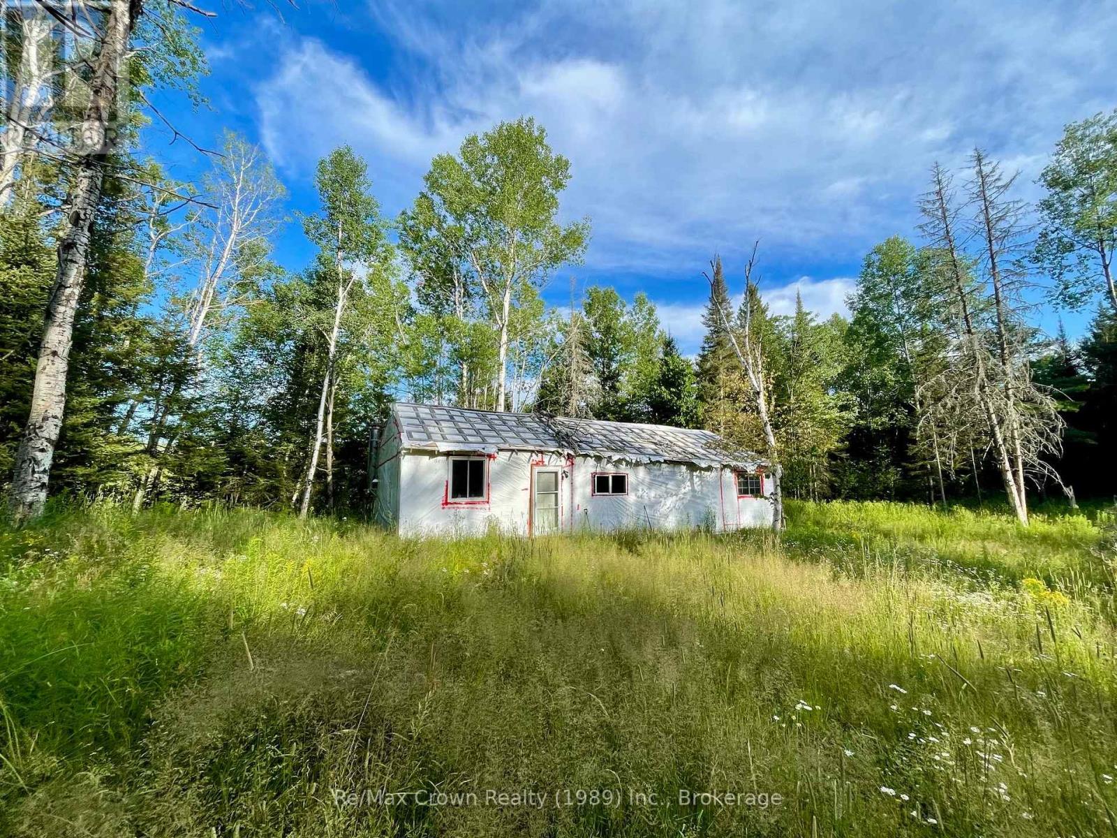1106 COMMANDA LAKE ROAD