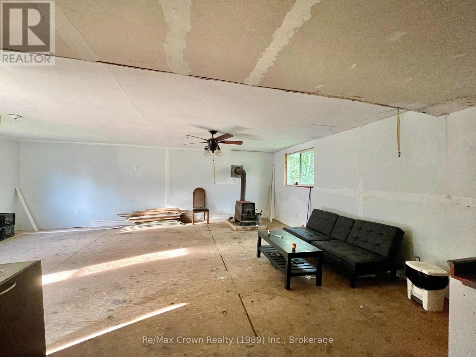 1106 COMMANDA LAKE ROAD