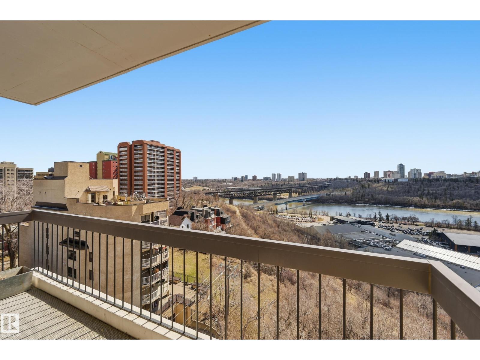 #904 9737 112 ST NW
