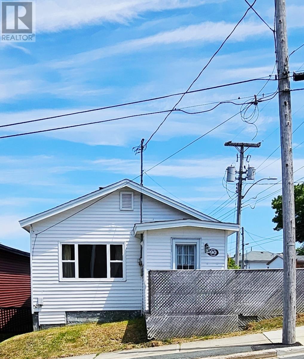 90 Mayor Avenue