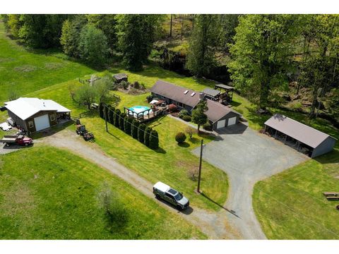 17530 ARBOR ROAD|Harrison Mills Harrison Mills BC V0M1A1