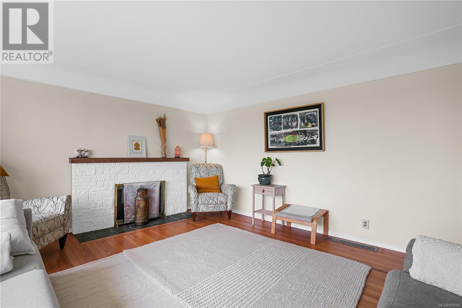 736 Jasmine Ave