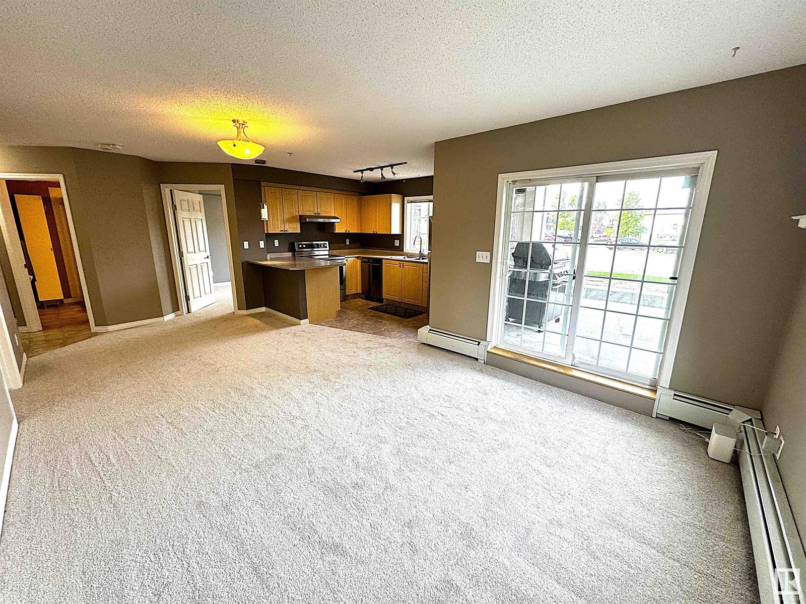 #101 616 MCALLISTER LO SW