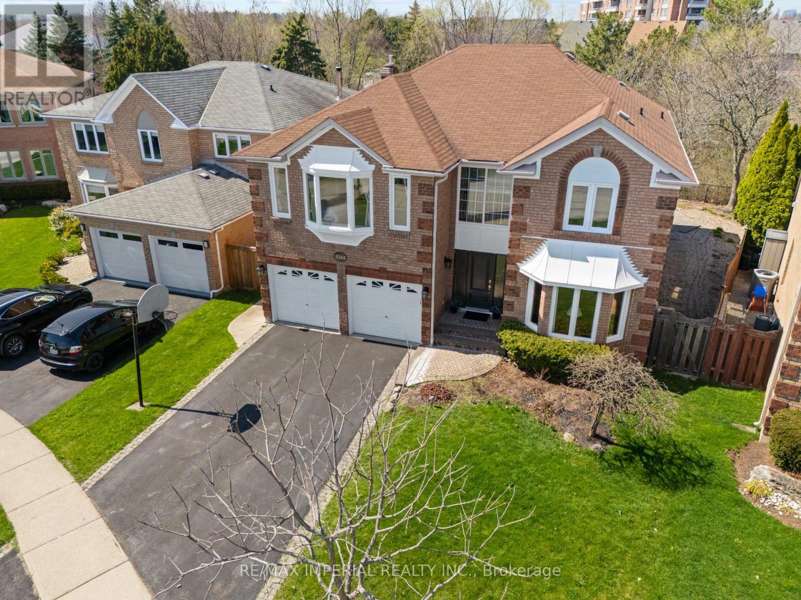2044 SCHOOLMASTER CIRCLE