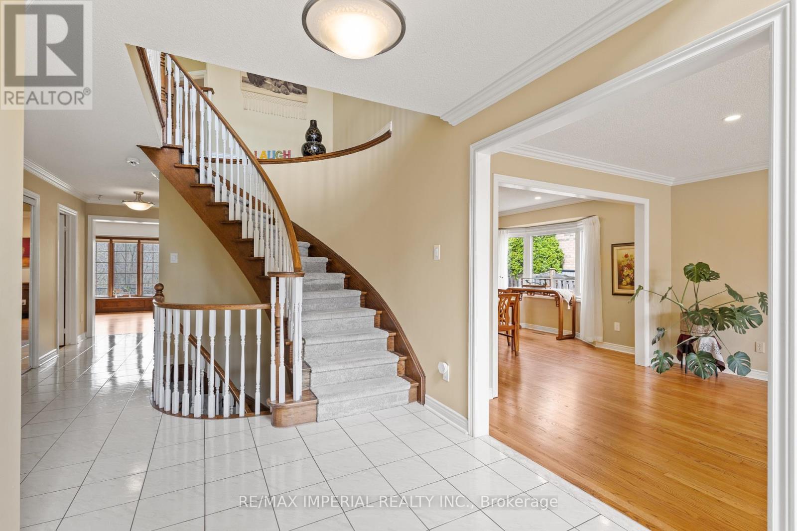 2044 SCHOOLMASTER CIRCLE