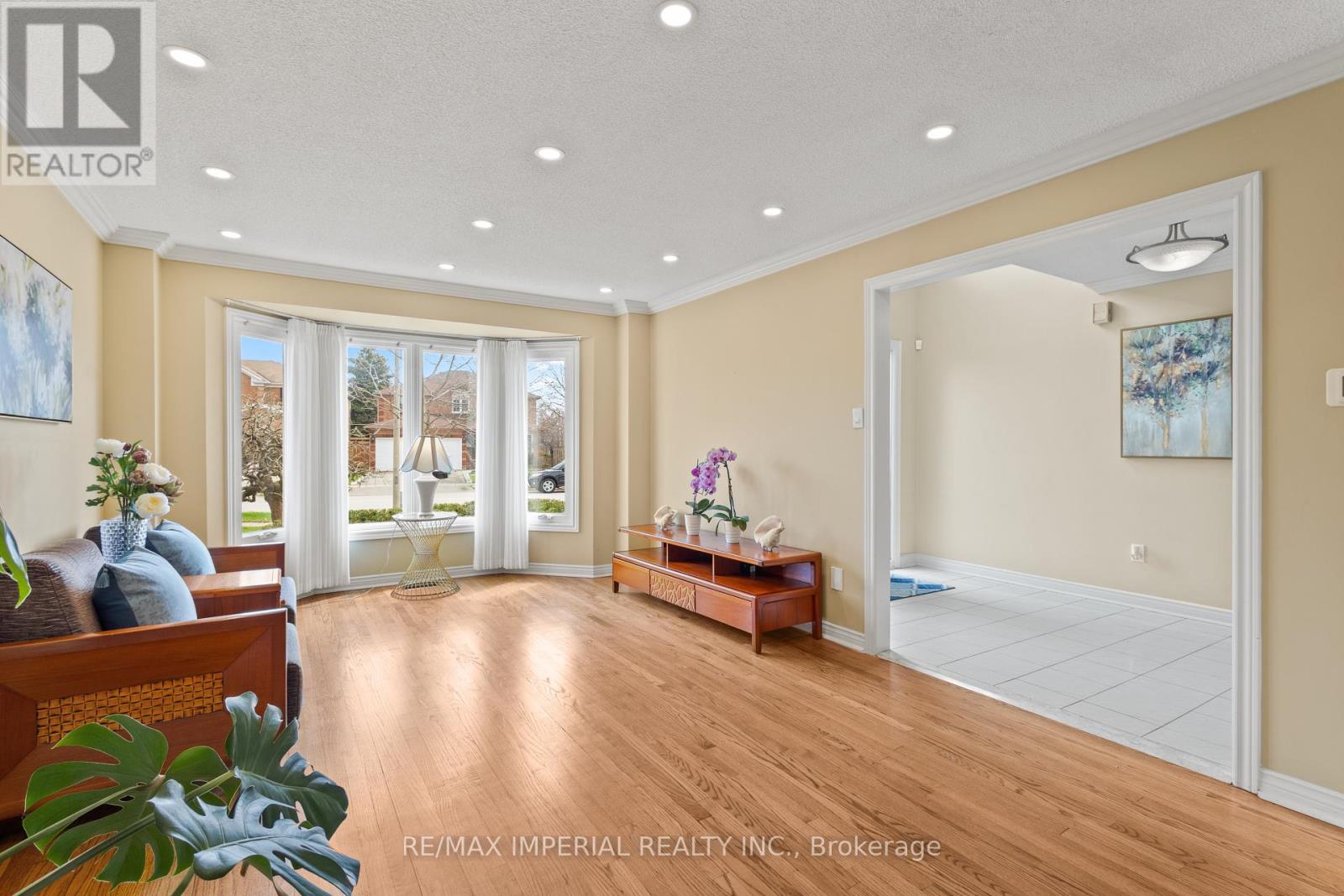 2044 SCHOOLMASTER CIRCLE