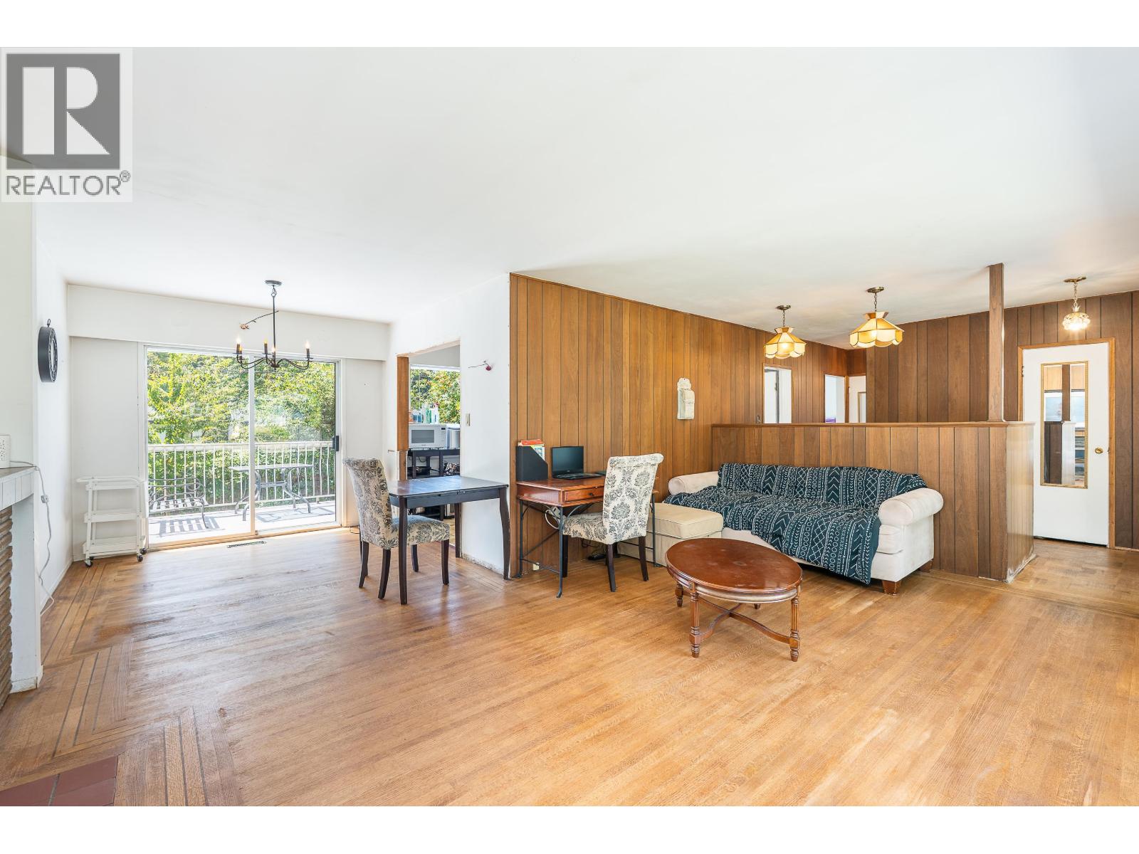 951 CANYON BOULEVARD