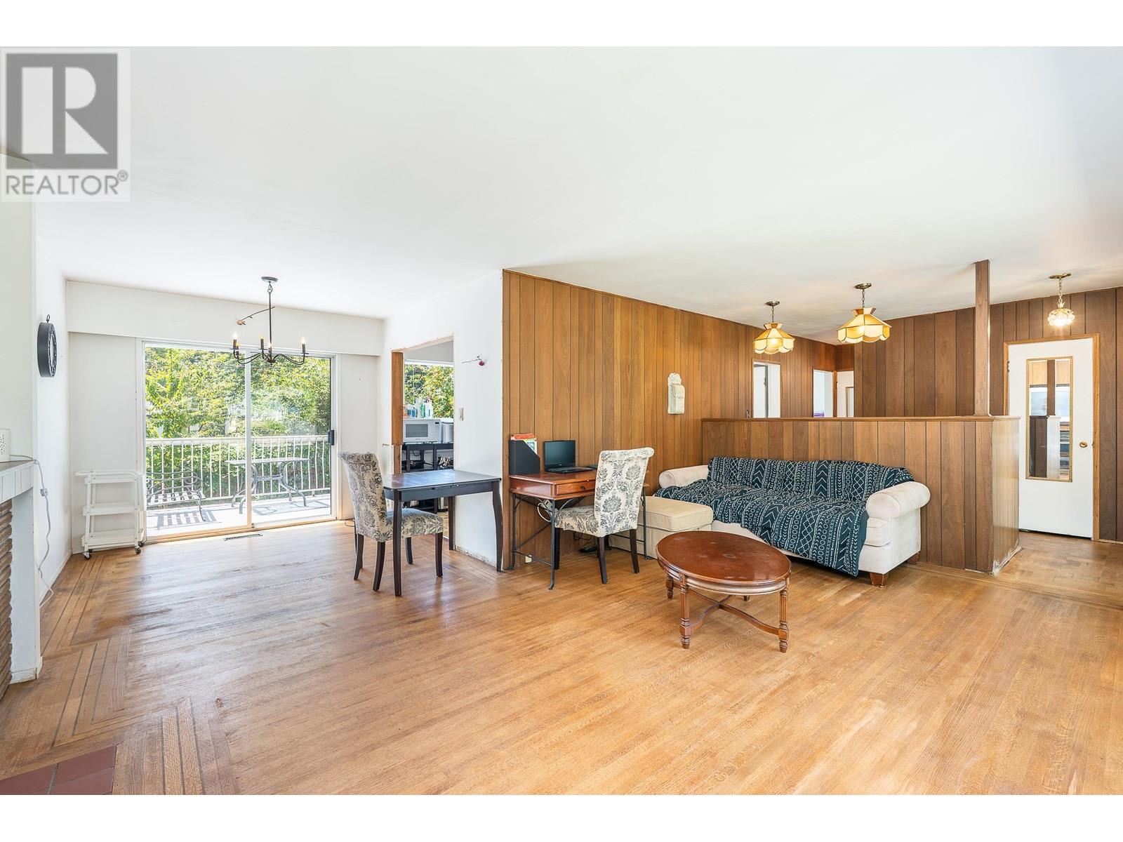 951 CANYON BOULEVARD