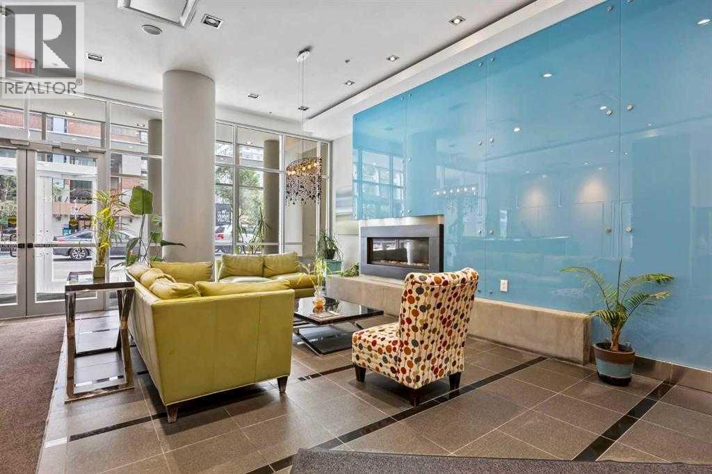 601, 611, 888 4 Avenue SW