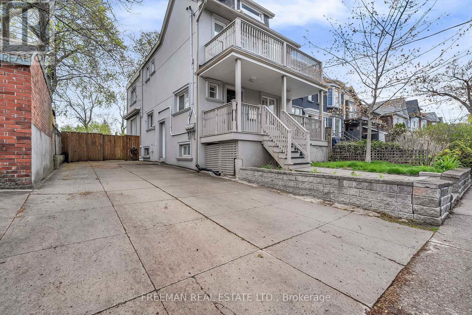 12 ARLINGTON AVENUE