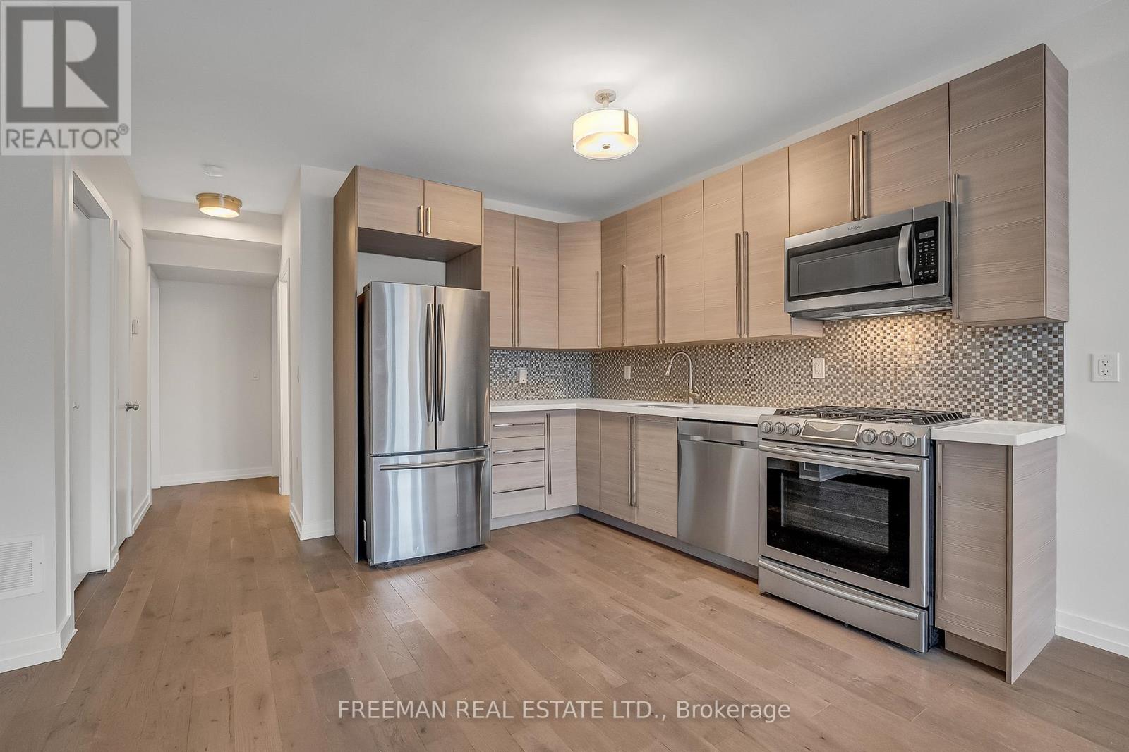 12 ARLINGTON AVENUE