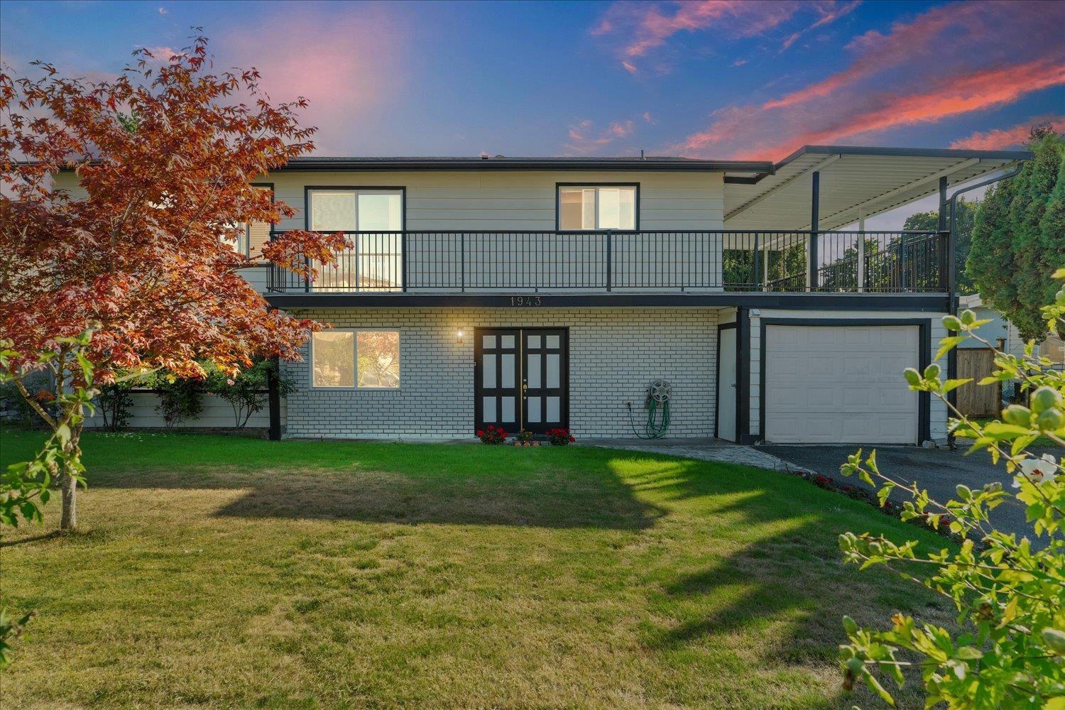 1943 CATALINA CRESCENT