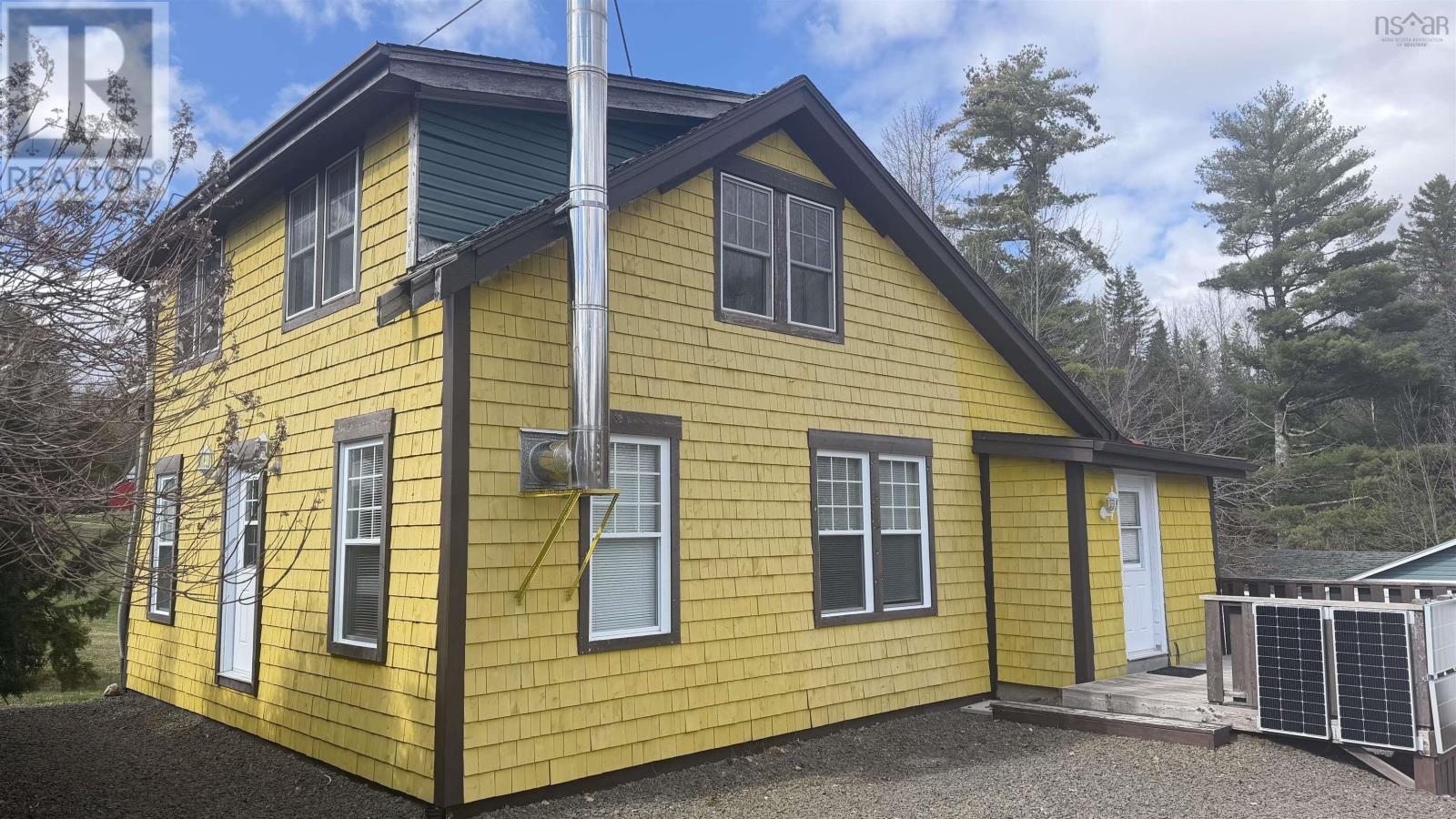 Photo 1 of 21 — 1012 8 Highway, Maitland Bridge, NS B0T1B0