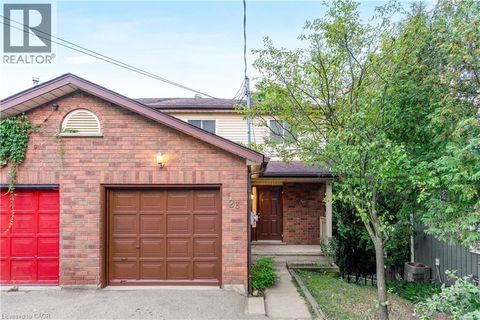 26 WOOLWICH Street Kitchener ON N2K1R9