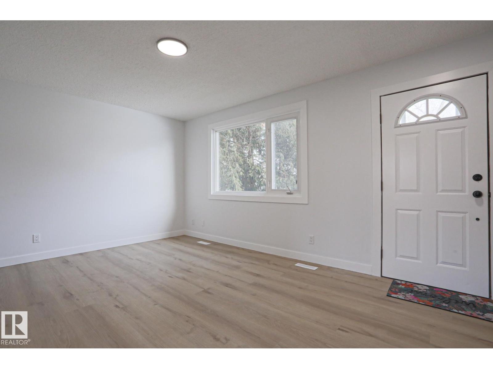 32 HABITAT CR NW