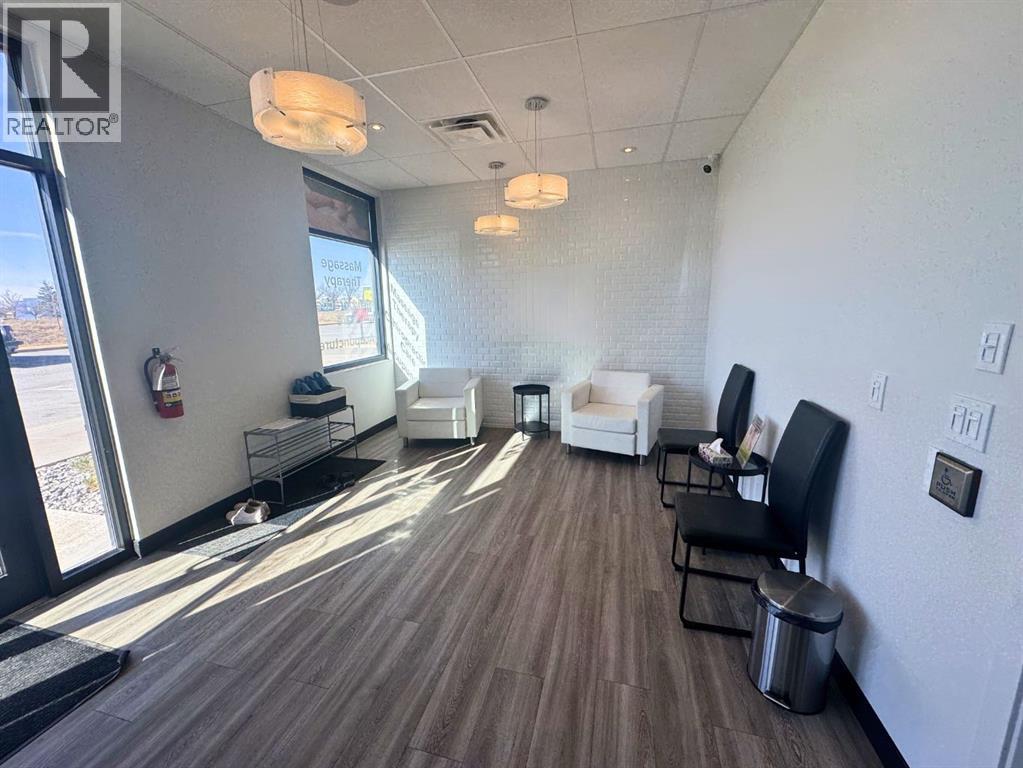 20, 3751 Mayor Magrath Drive S