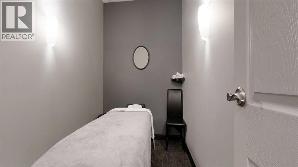 20, 3751 Mayor Magrath Drive S