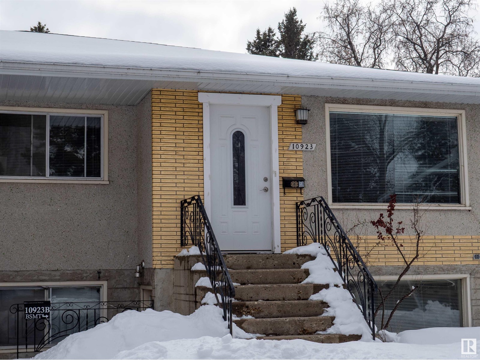 10921 - 10923 68 AV NW