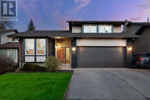 219 Berwick Way NW Calgary AB T3K1B8