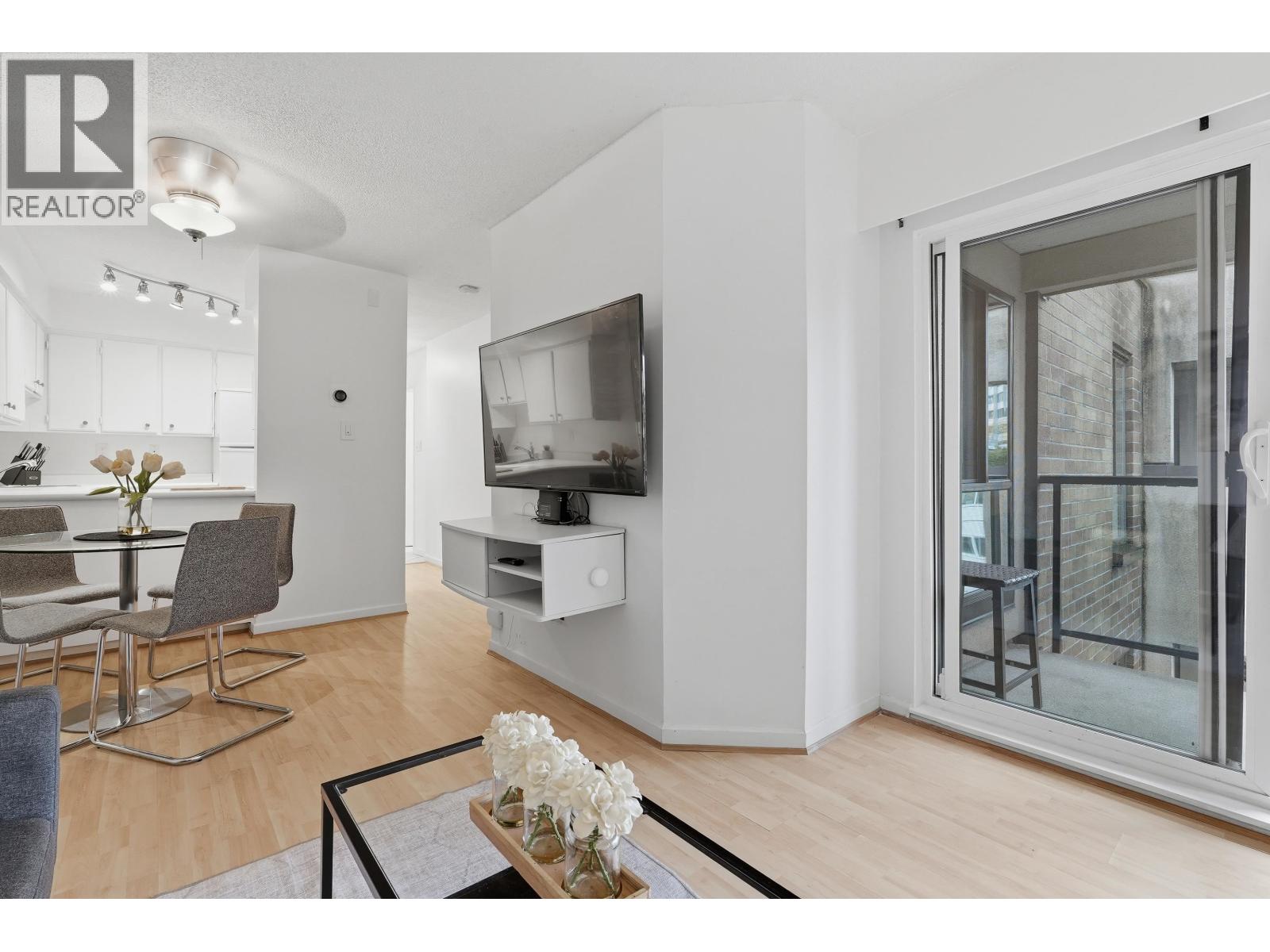 412 1718 NELSON STREET