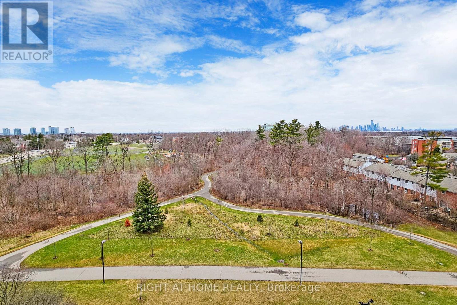 812 - 3501 GLEN ERIN DRIVE
