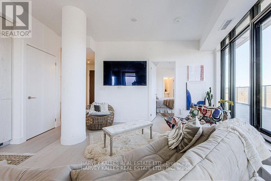 413 - 160 KINGSWAY CRESCENT