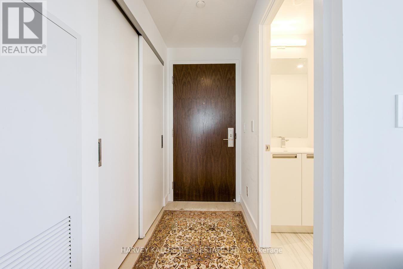 413 - 160 KINGSWAY CRESCENT