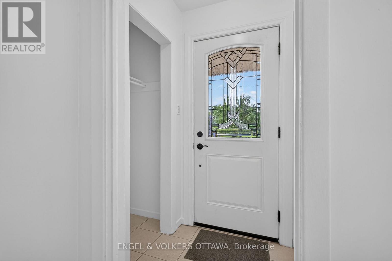 2439 ALTA VISTA DRIVE