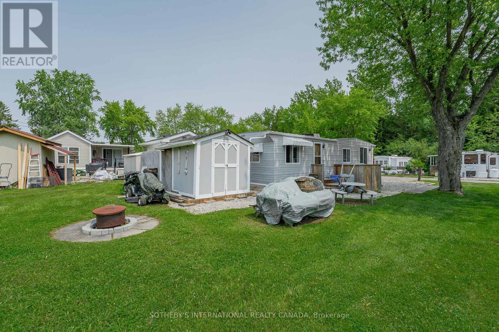 215 - 580 BEAVER CREEK ROAD