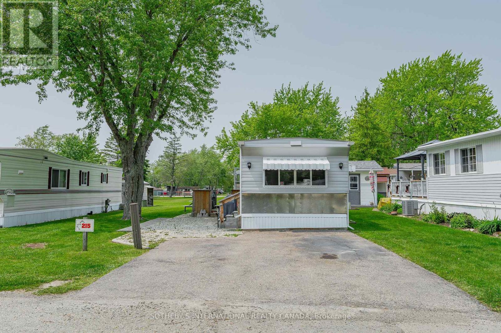 215 - 580 BEAVER CREEK ROAD