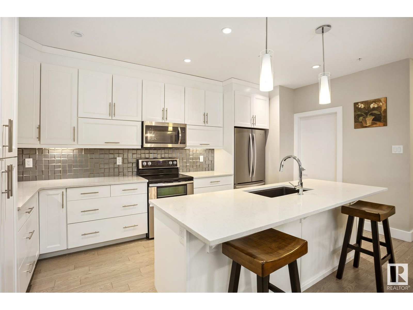 #129 11074 ELLERSLIE RD SW