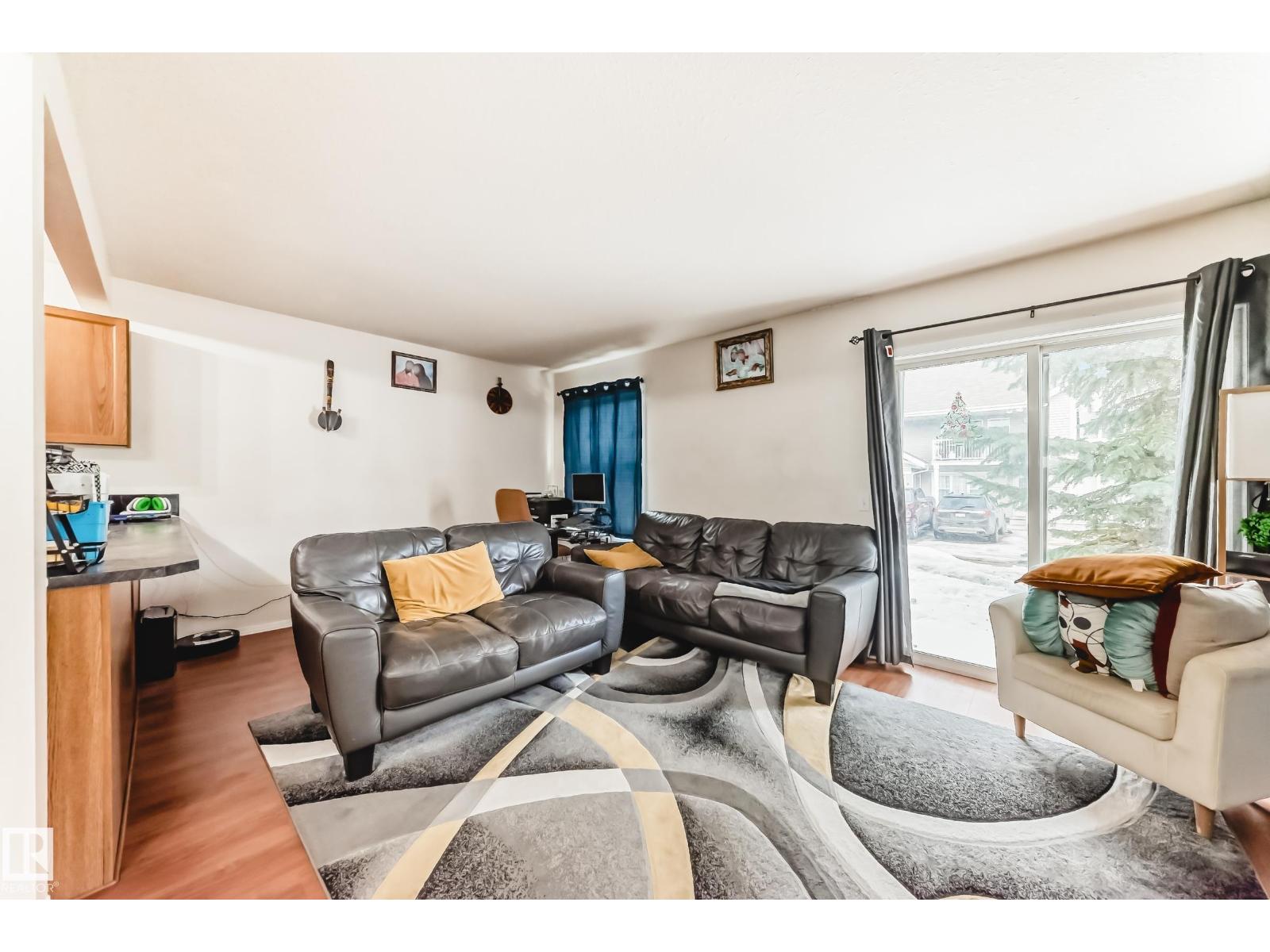 #38 150 Edwards ST SW