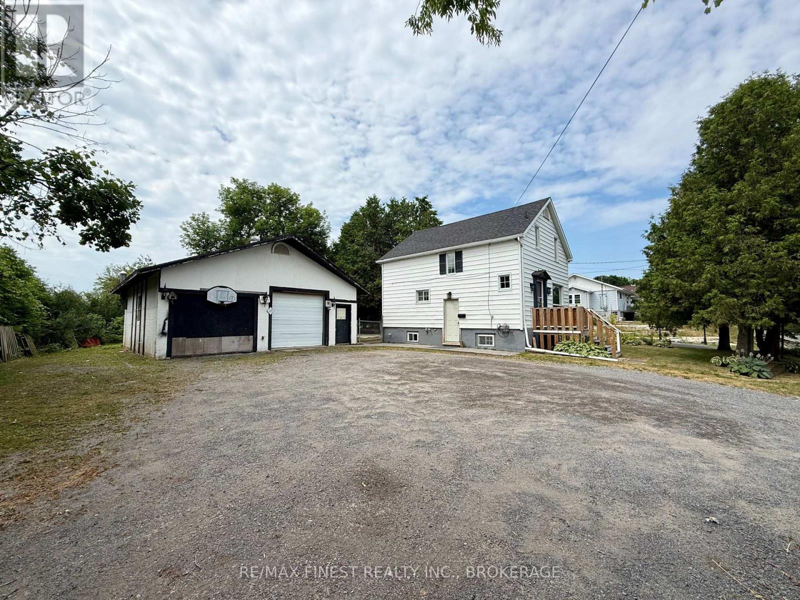6 GREER STREET