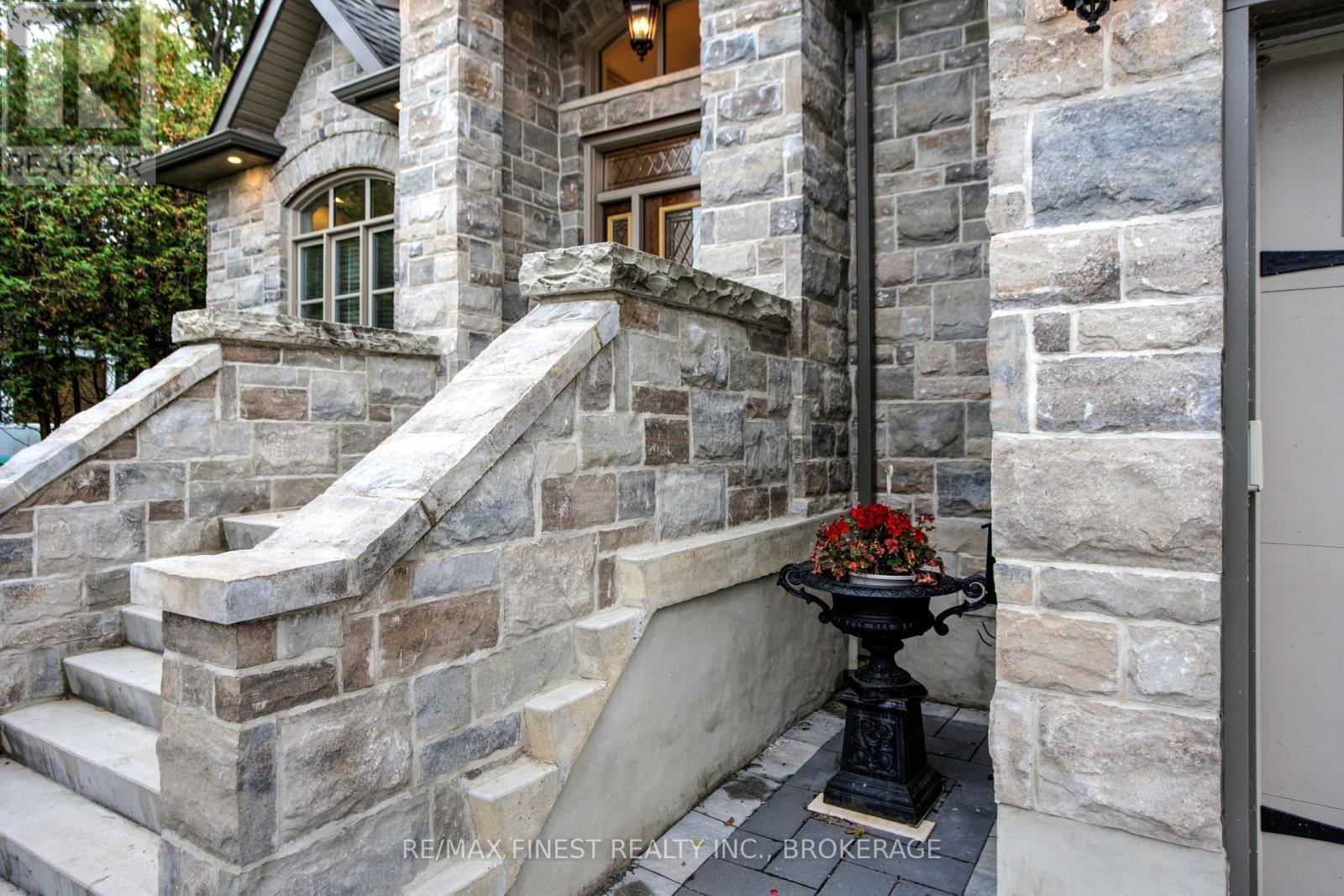 43 CRERAR BOULEVARD