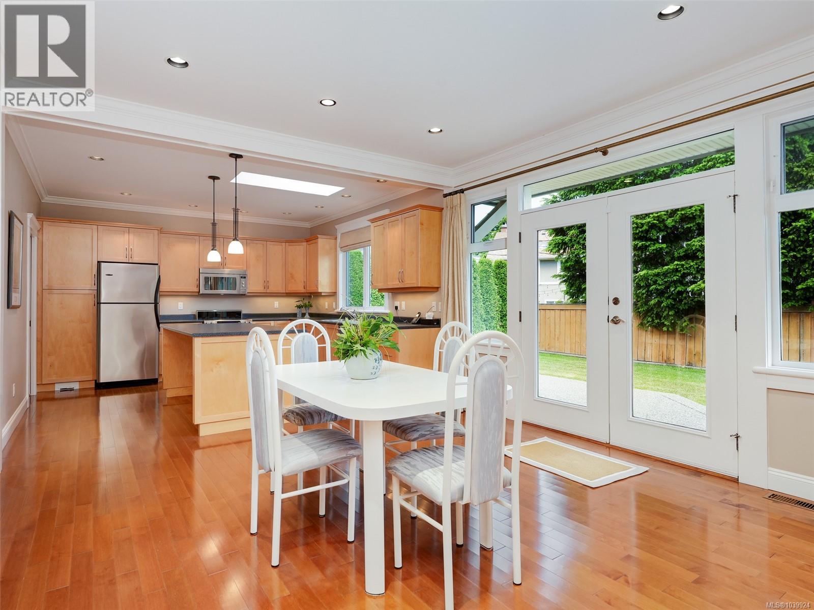 2286 Hazelton Pl