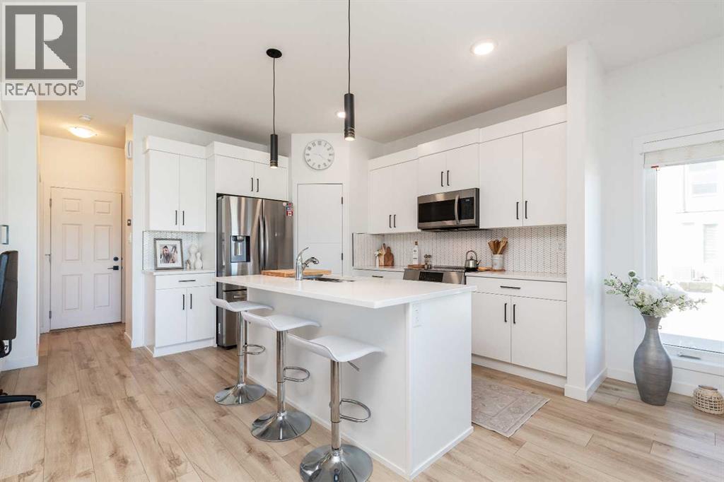 208, 210 Firelight Way W