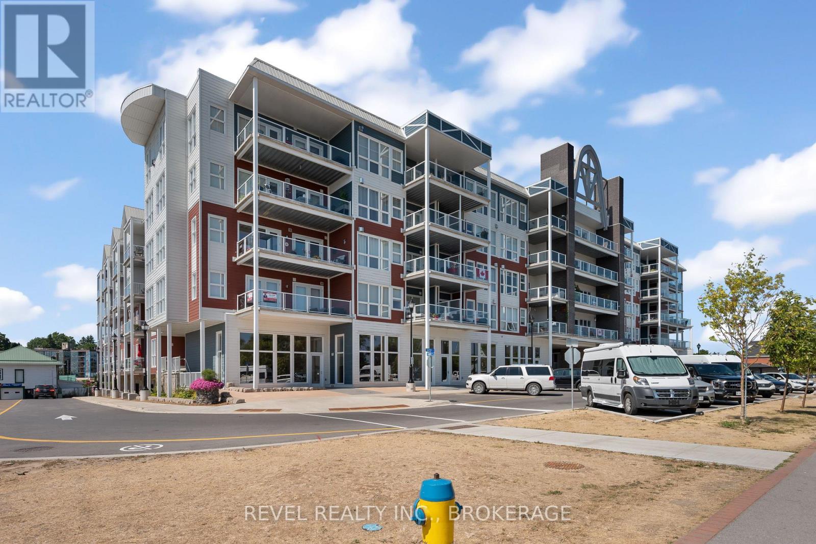 14 - 130 WATER STREET E