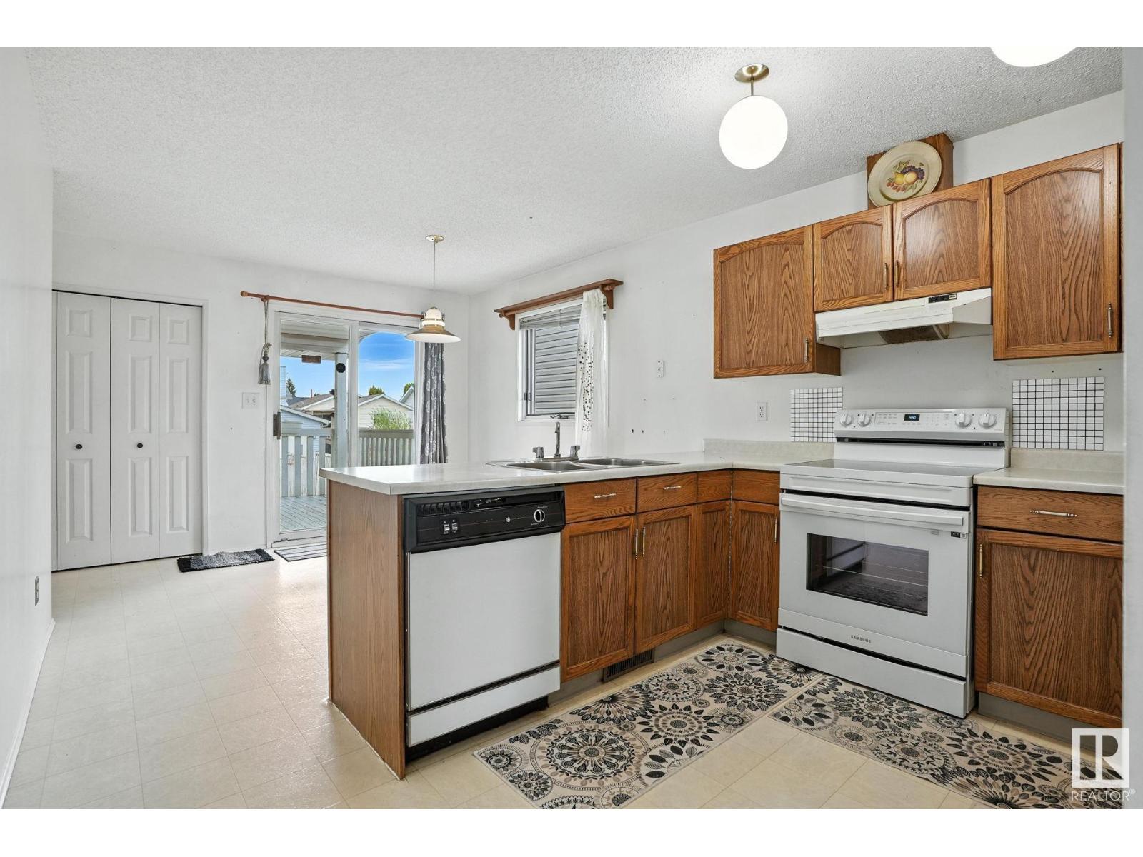 203 KIRKWOOD AV NW