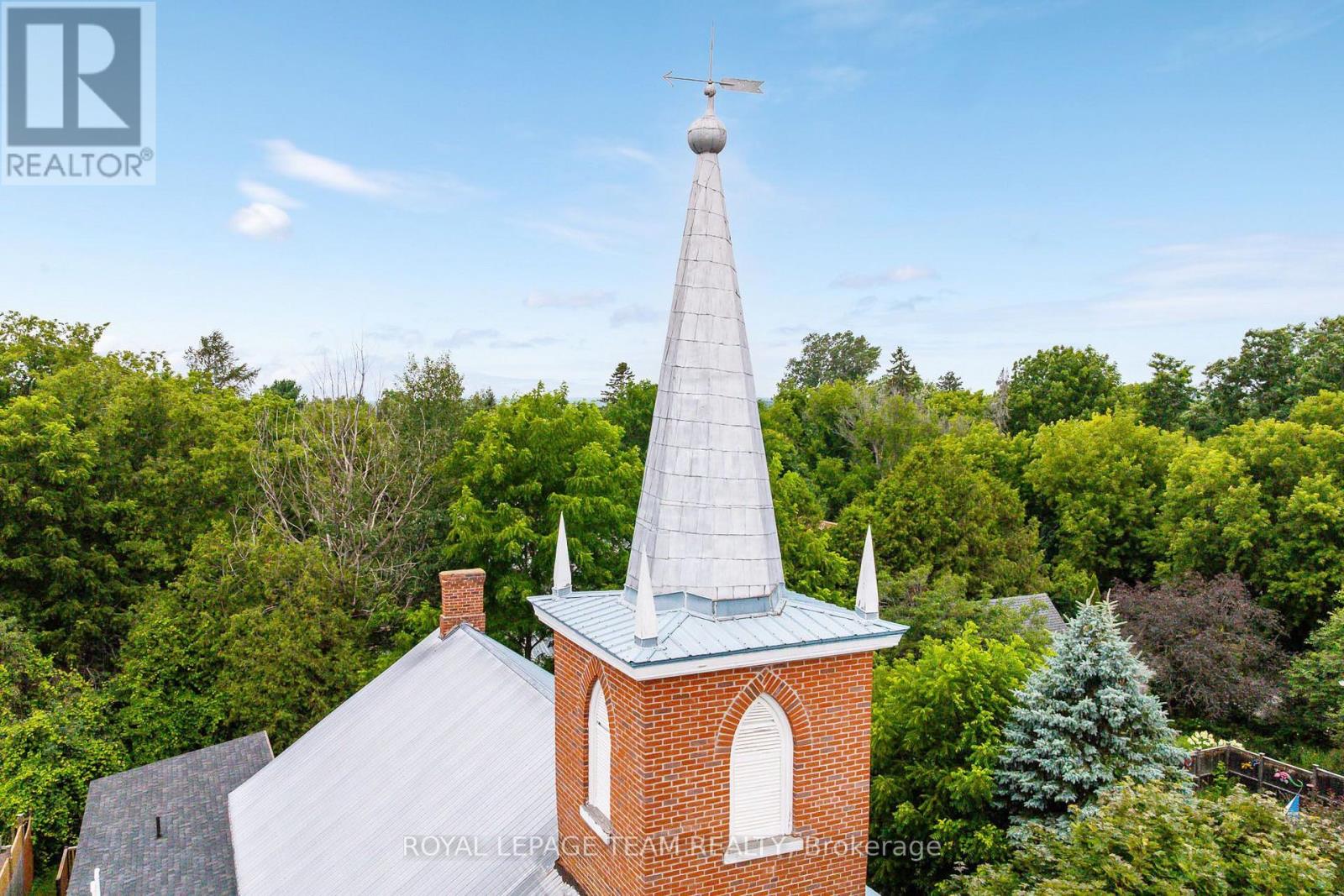618 ST. LAWRENCE STREET