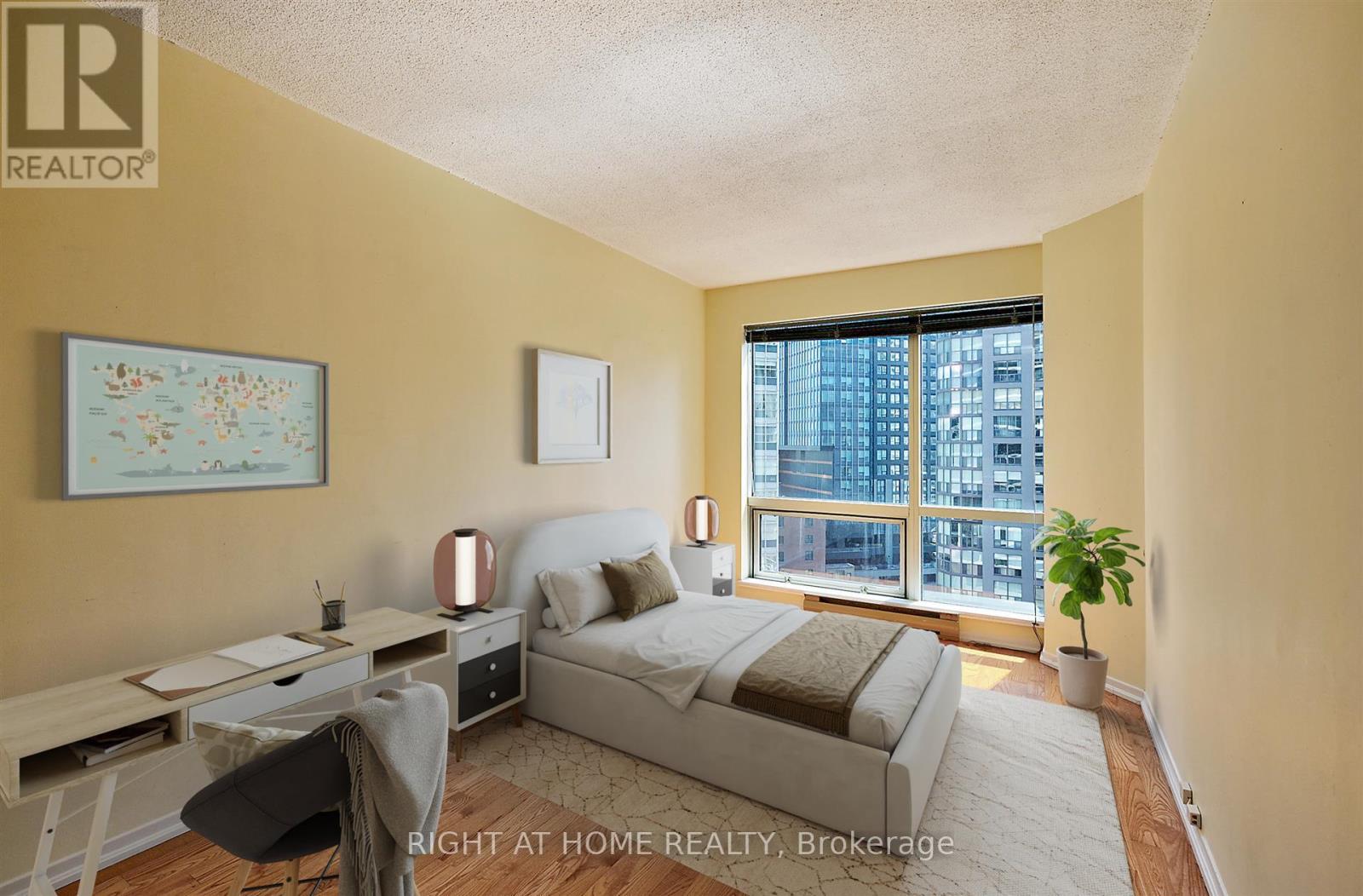 1110 - 1001 BAY STREET