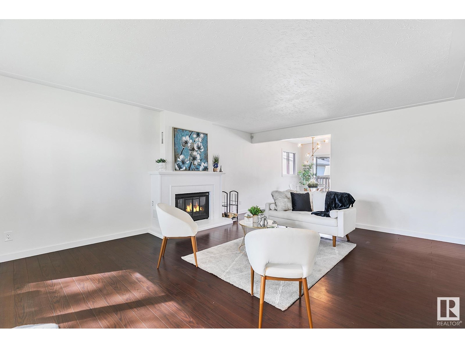 12216 56 ST NW