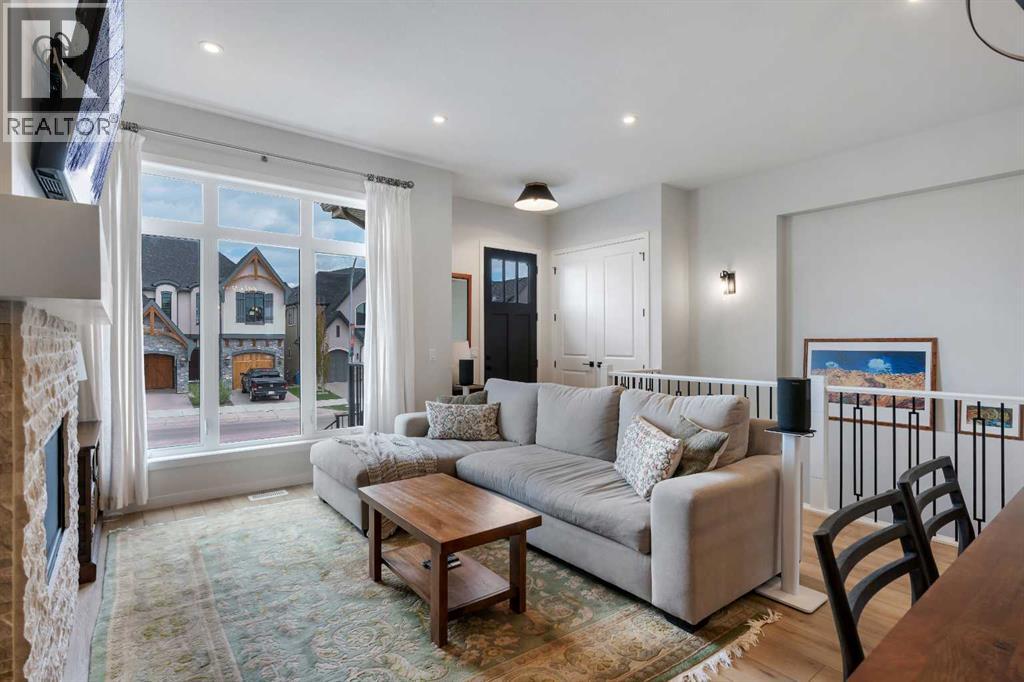 541 Marine Drive SE
