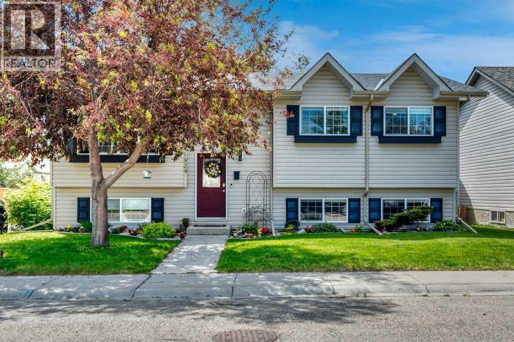 1924 Strathcona Terrace
