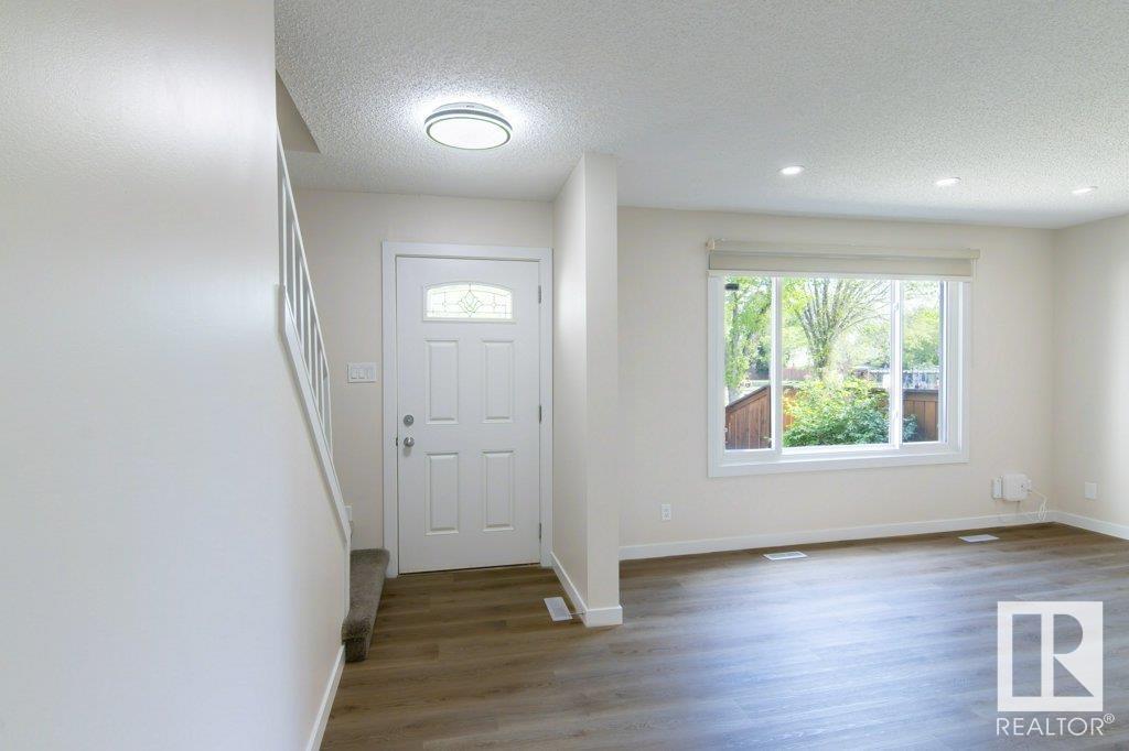 102 PRIMROSE GARDENS GD NW