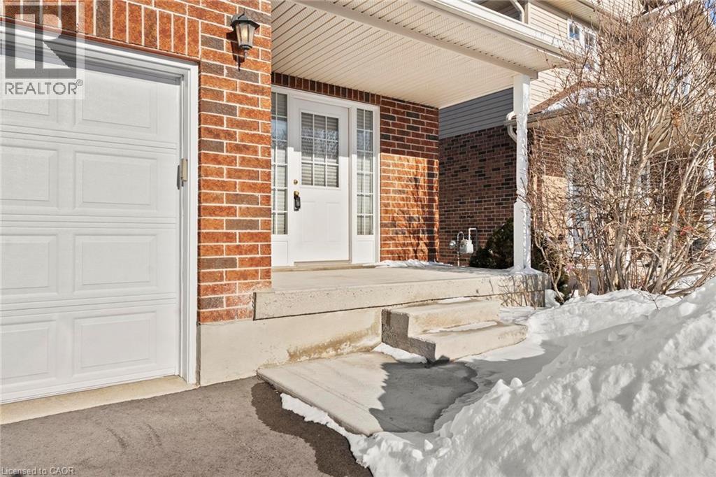 256 CHARLOTTA Street