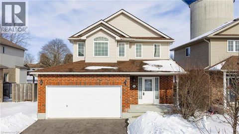 256 CHARLOTTA Street Baden ON N3A4M8