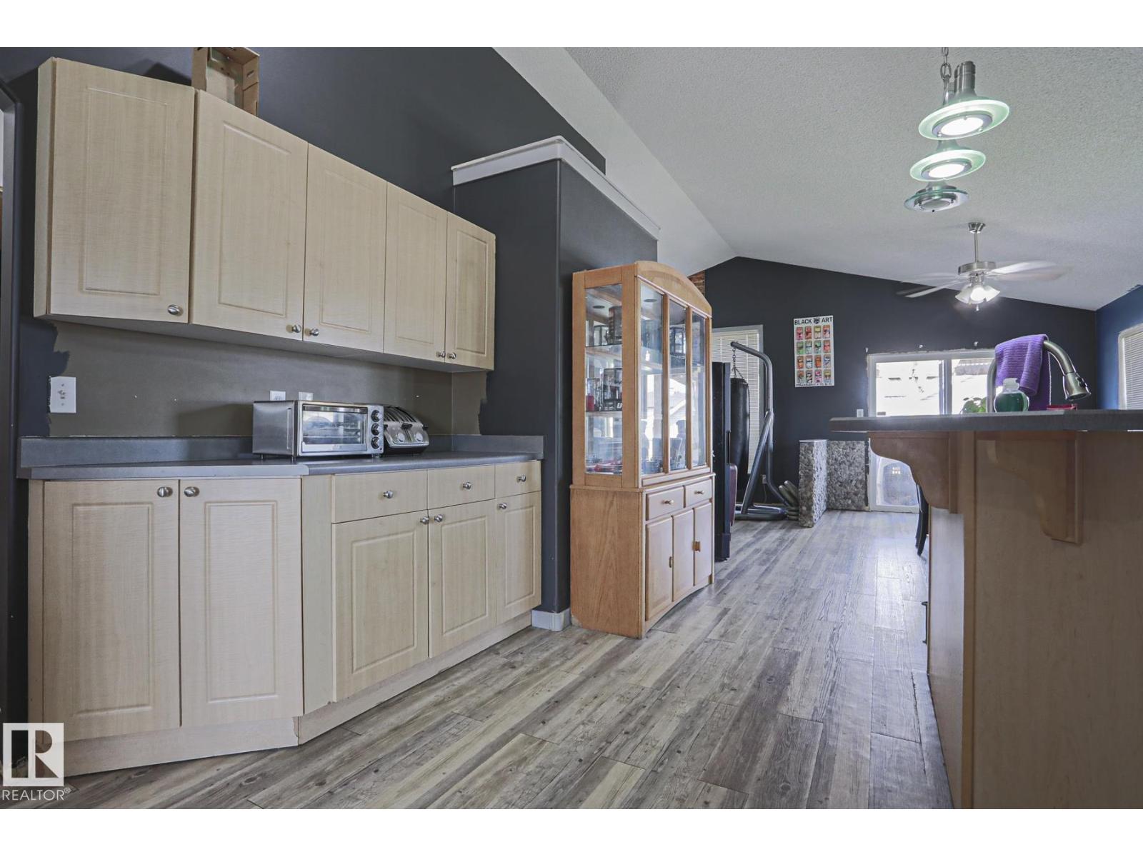 4506 154 AV NW