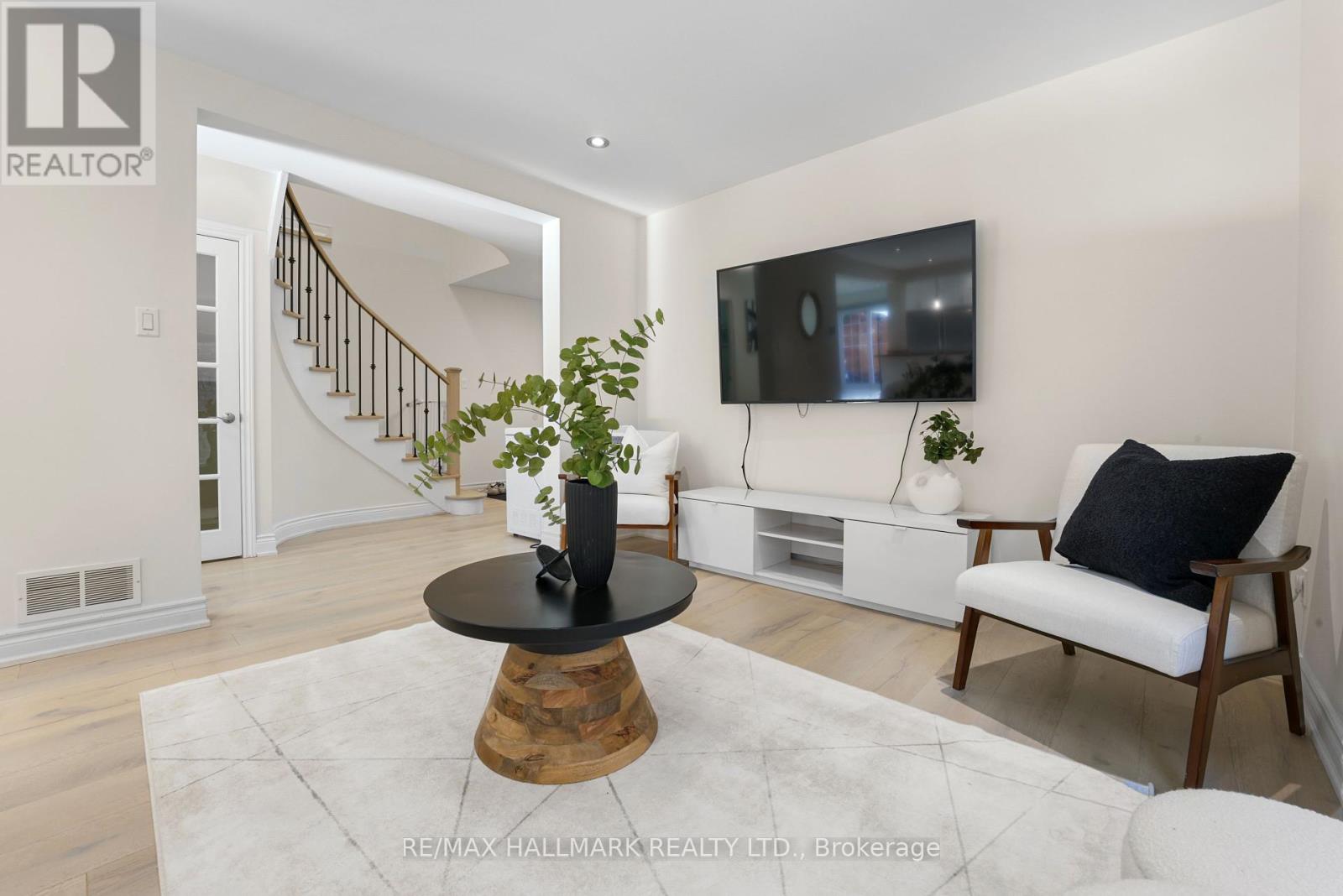 3401 AUBREY ROAD