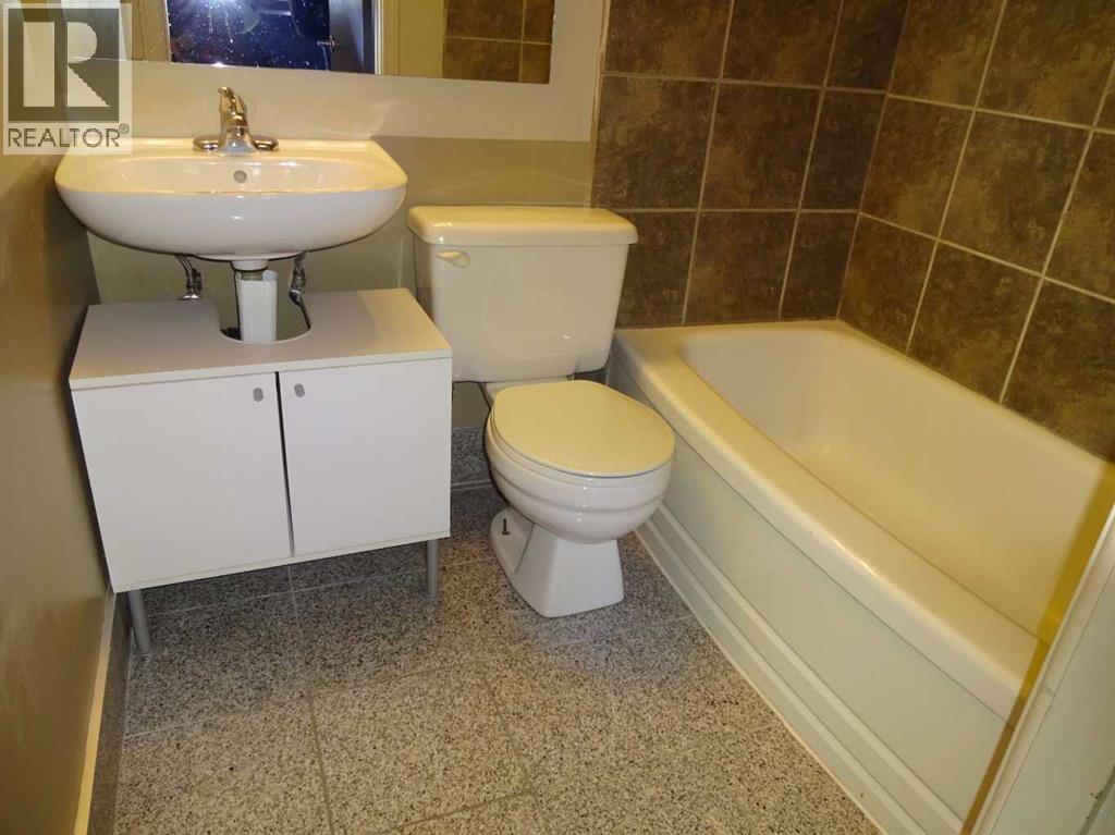 204, 1027 12 Avenue SW